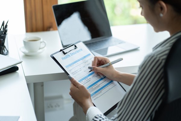 What are the specific insurance requirements for sports cars in the UK?